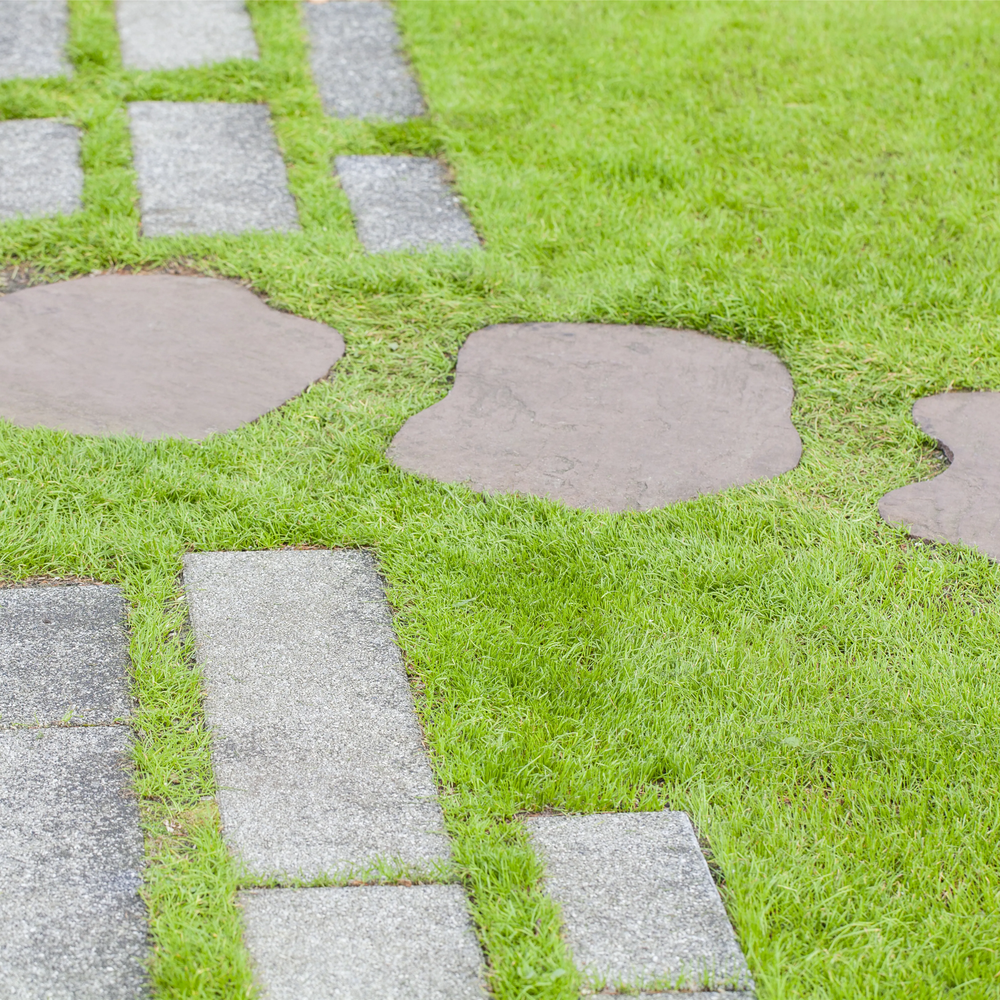 Polygonalplatten – mediterraner Flair für Haus und Garten